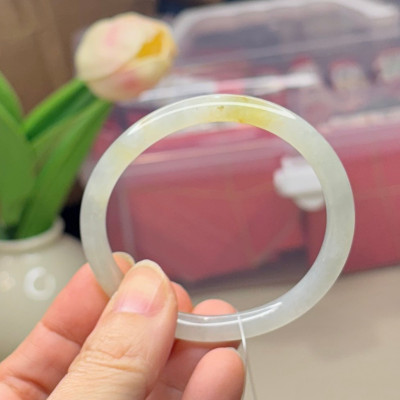 金貴飄香緬甸翡翠冰黃翡翠貴妃圓條手鐲