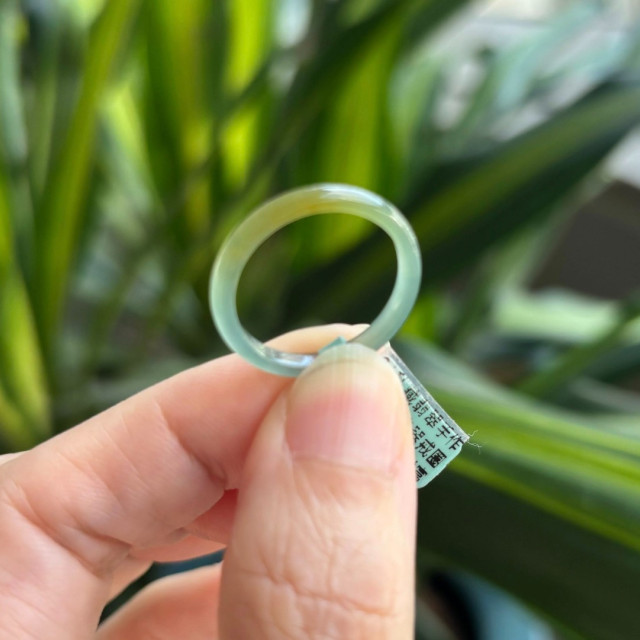 威料冰黃翡翠戒圈